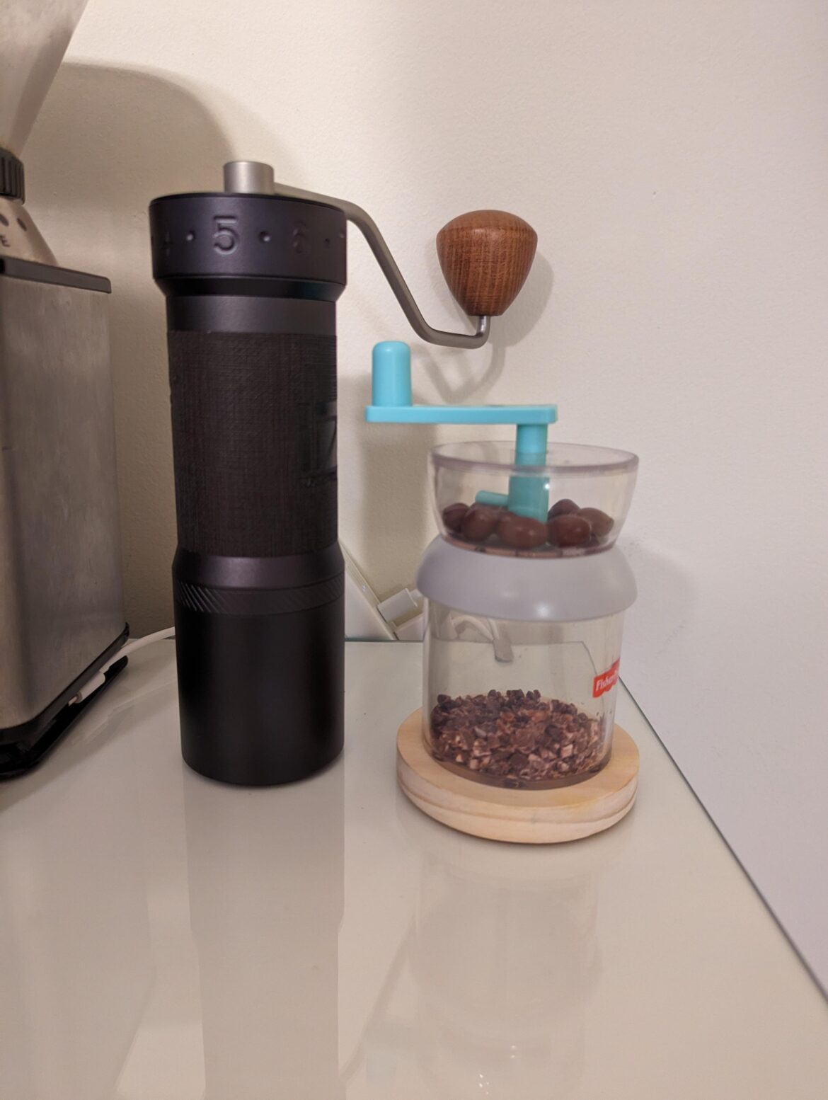 Finally got myself a hand grinder...