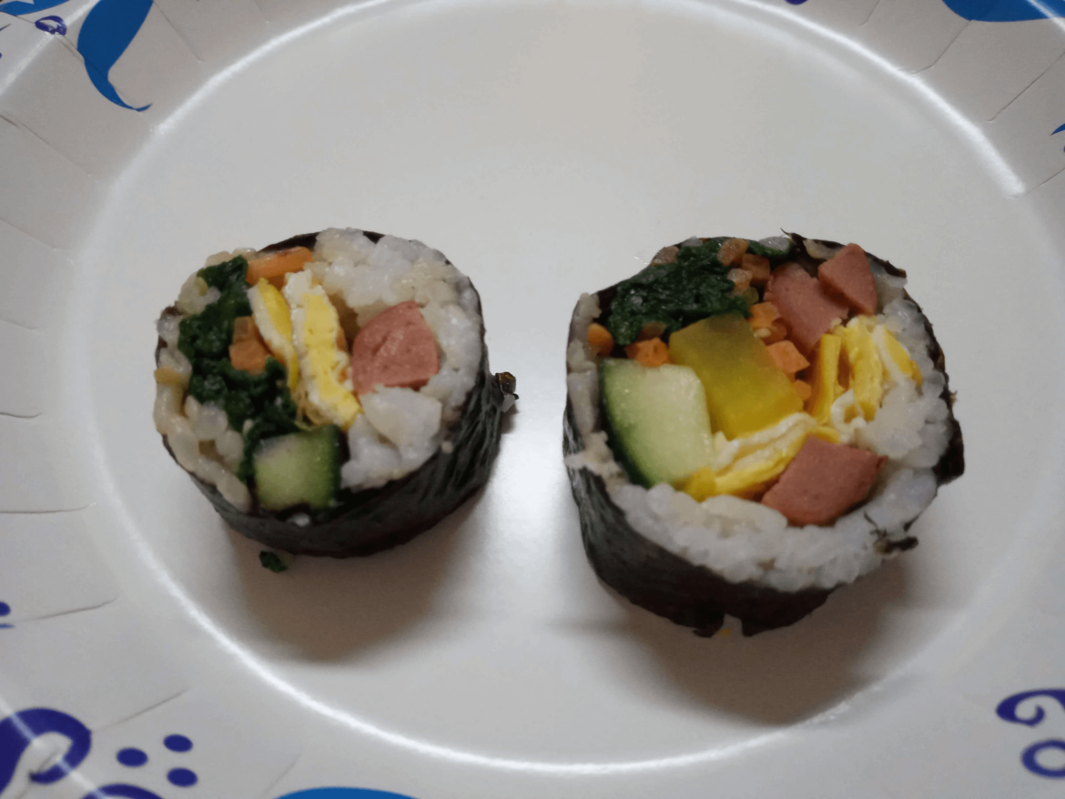 Normal vs Mega-kimbap (last of the ingredients)