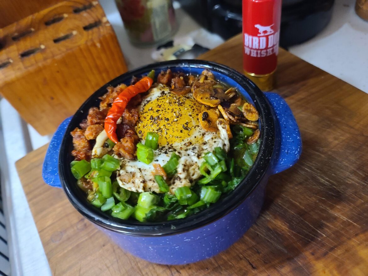 Ramen w/ Chouriço and Fried Garlic