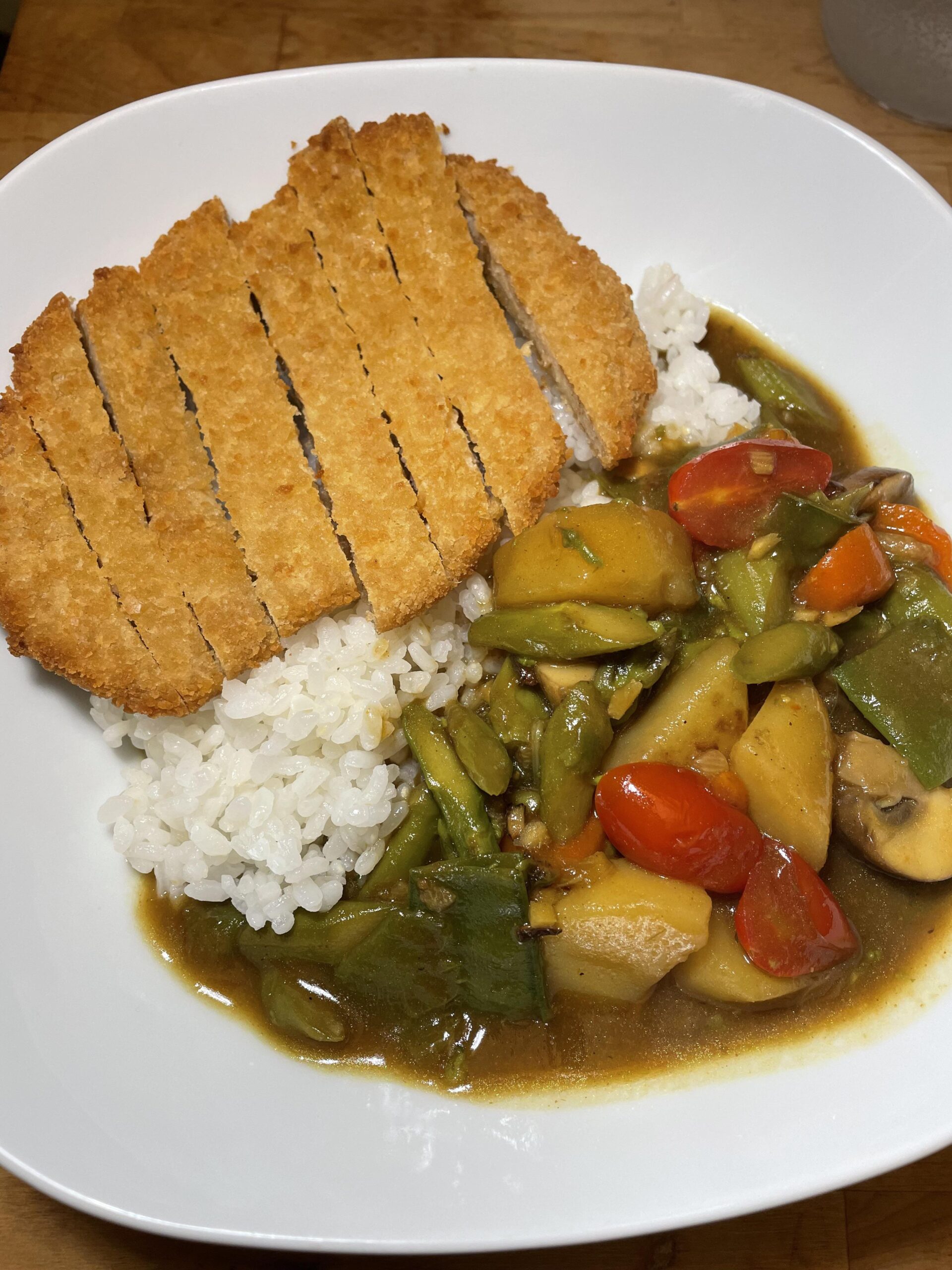 Japanese curry with a vegan Schnitzel as Katsu substitute ☺️ Dining and Cooking