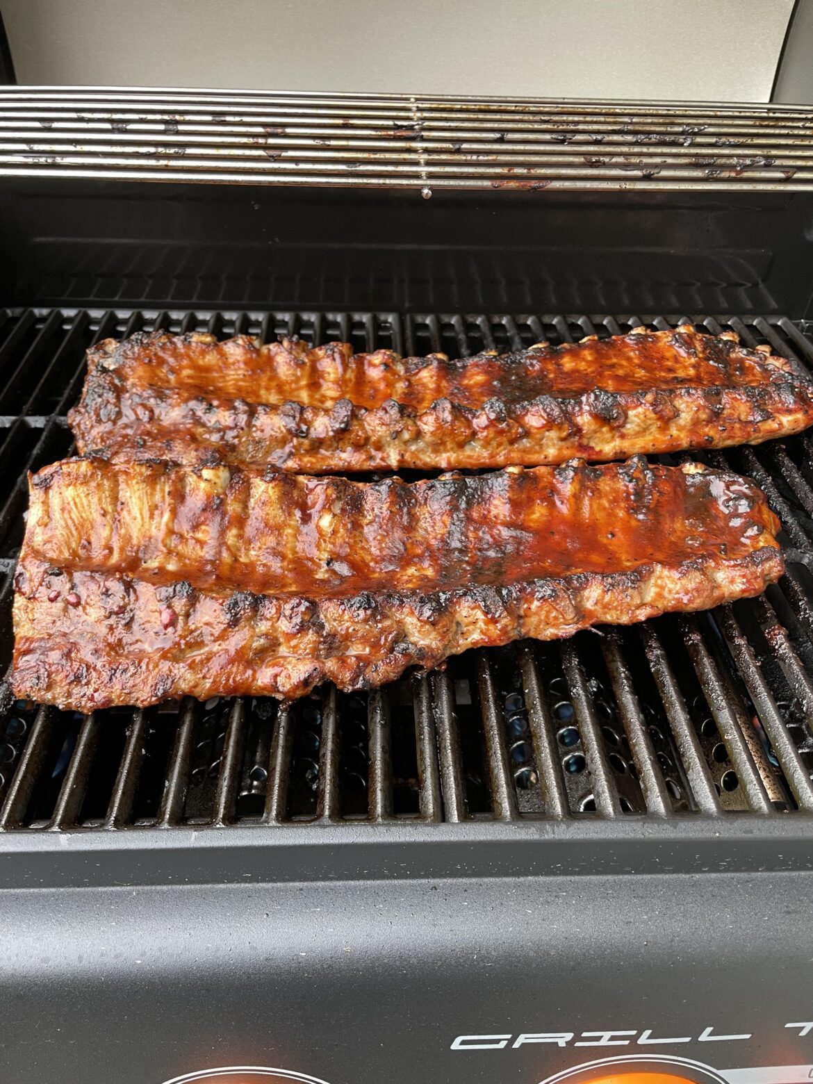 First attempt on ribs using my new grill. Hopefully it taste good too