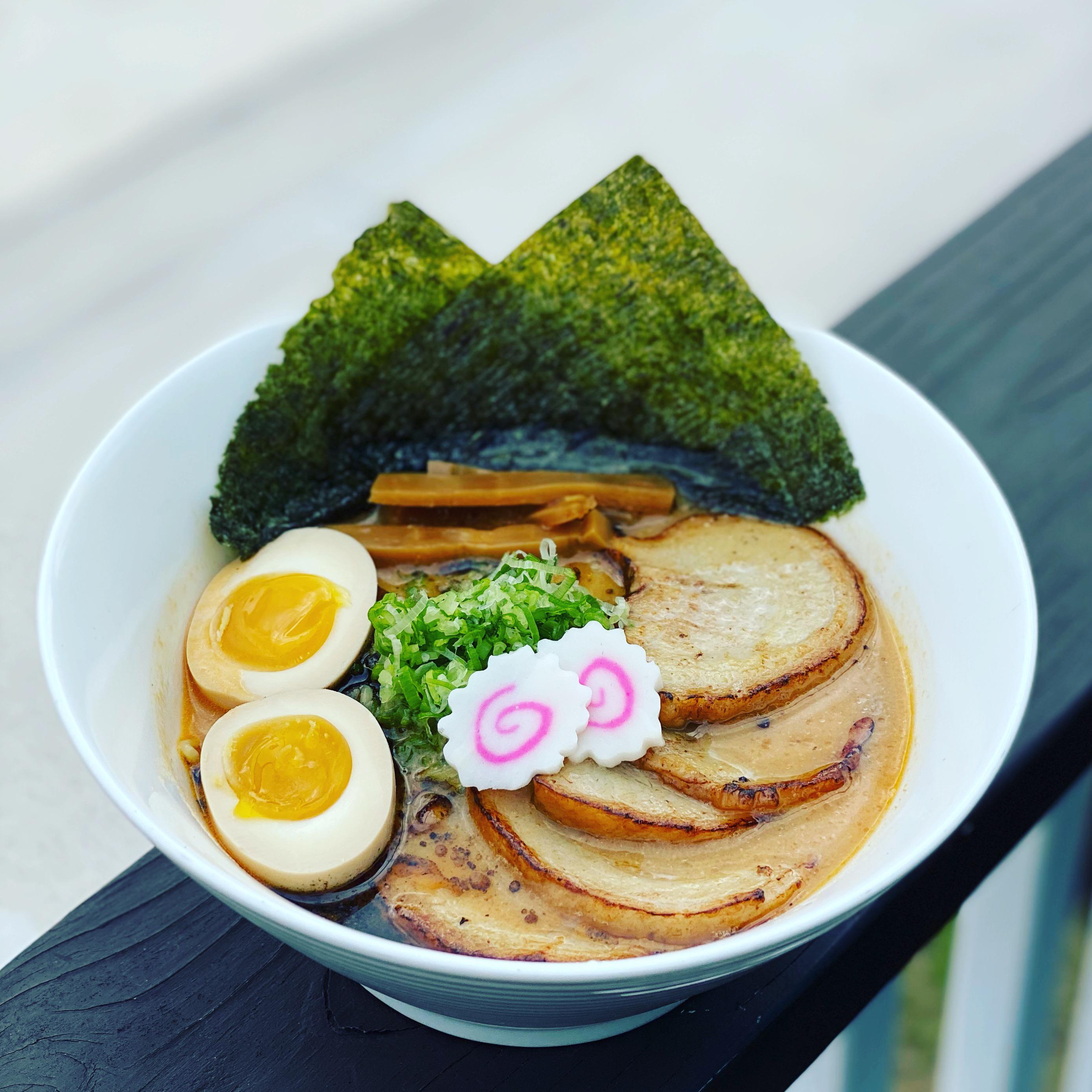 Ichiraku Ramen (Naruto Anime) Dining and Cooking