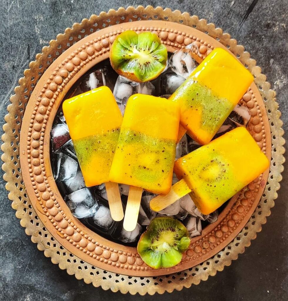 These must try only 3 ingredient Fresh Fruit Popsicles | Fruity Ice Pops | Fruit Lollies are vegan, gluten free, artificial sweetener free and dairy free frozen summer treat.