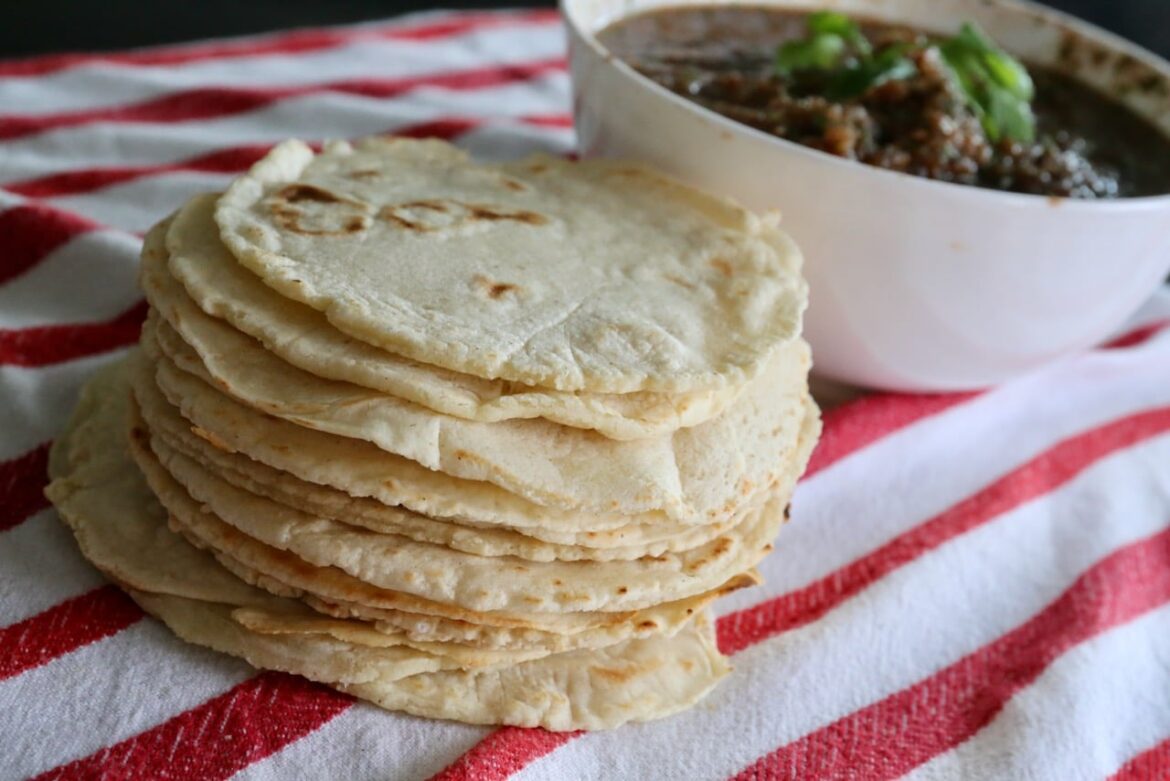 Homemade Mexican Tortillas de Maiz
