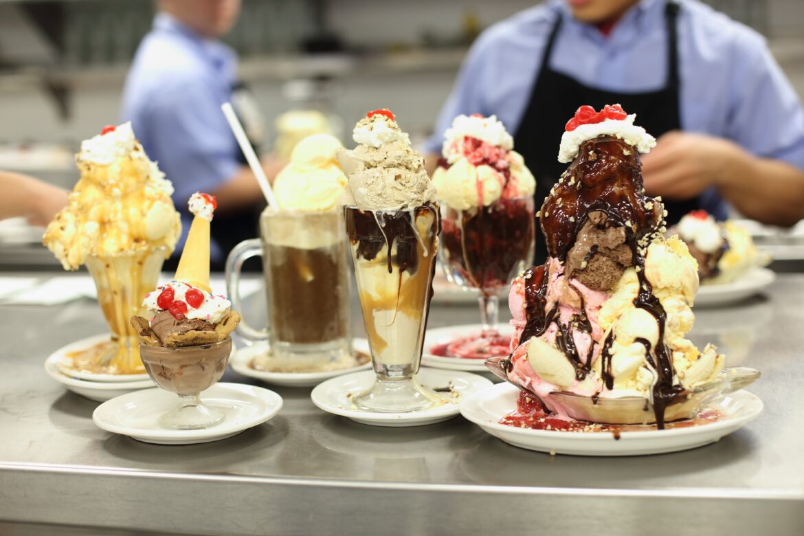 Is there a proper ice cream parlor anywhere near Austin? Note: Amy's is not an ice cream parlor.