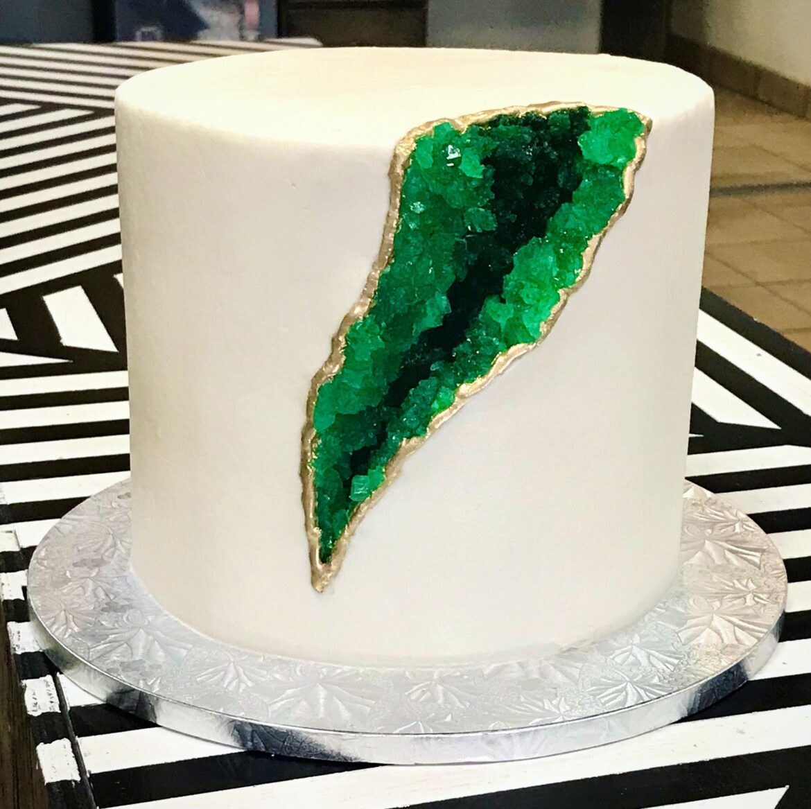I’m feeling really proud of my first geode cake and just wanted to share it with someone who “gets it”. Everything is completely vegan and completely made from scratch, including the rock candy.