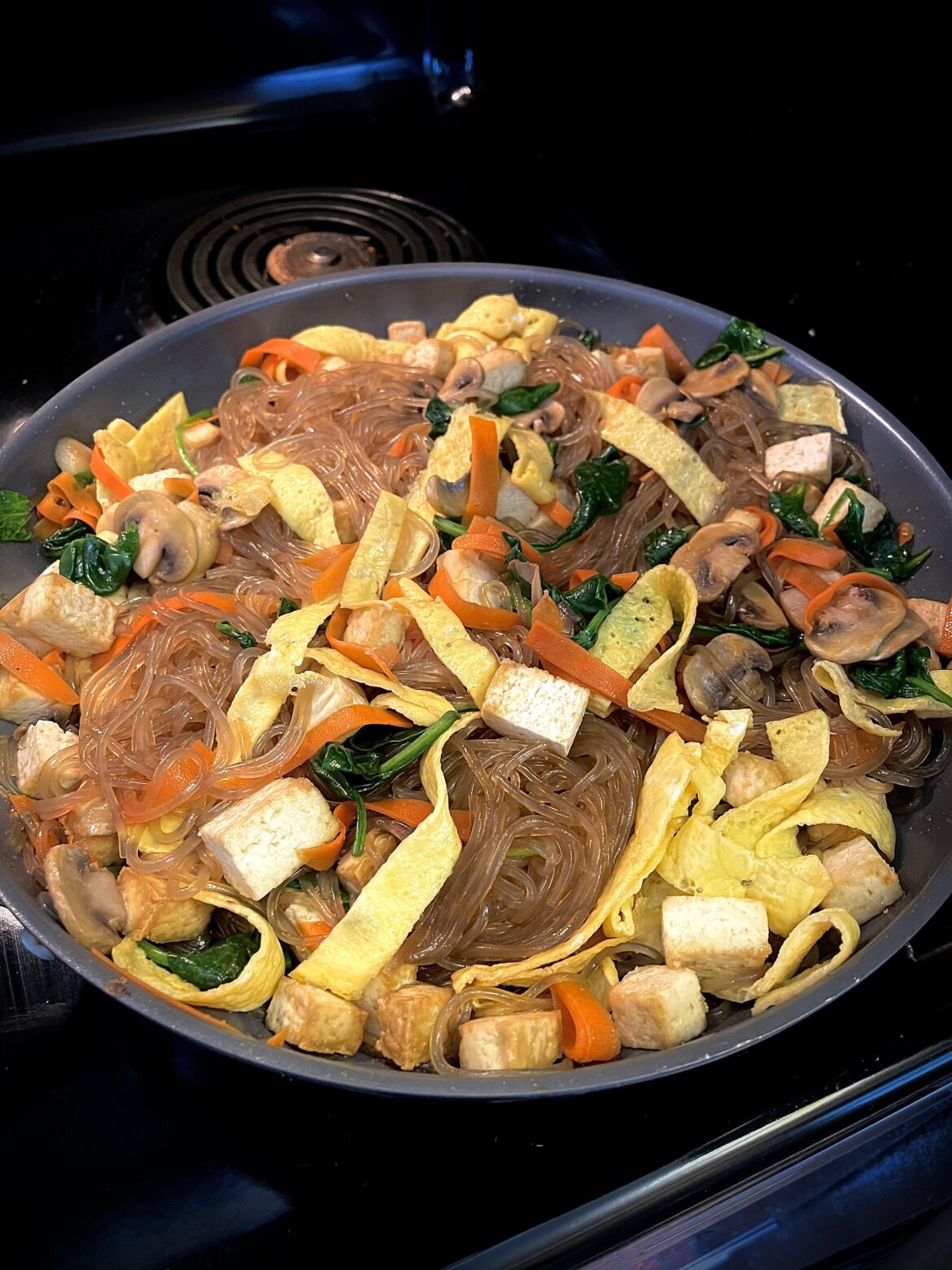 Had just enough indigents laying around my kitchen to make some tofu japchae