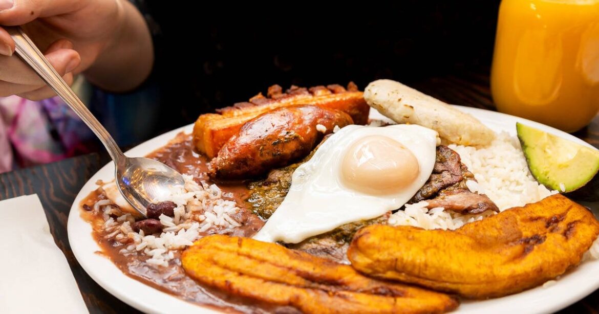 Esto Es Colombia - This is Toronto's Colombian community's go-to place for authentic and honest plates [BlogTO]
