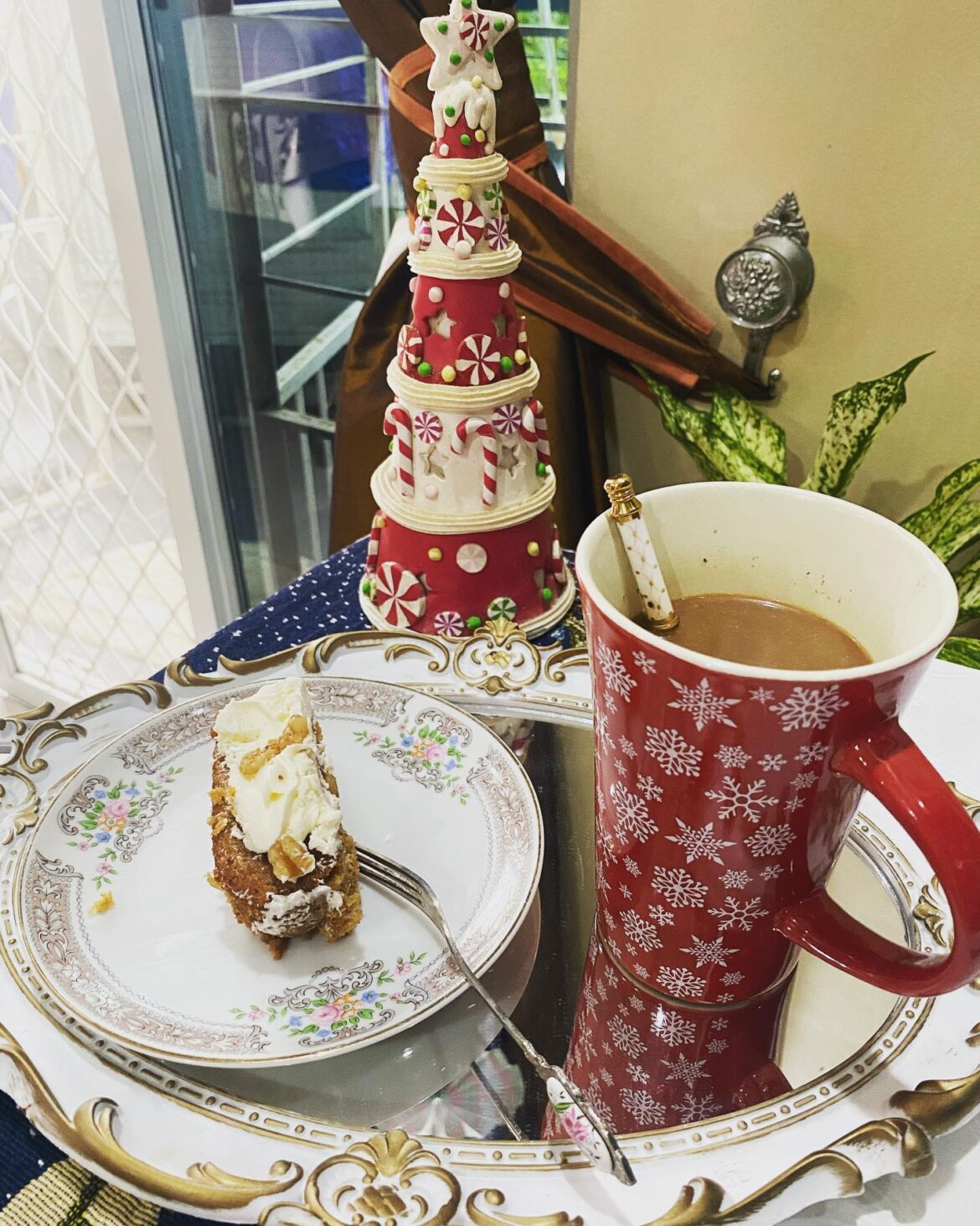 Simple post for today but still Christmas-sy🎄❤️🎉