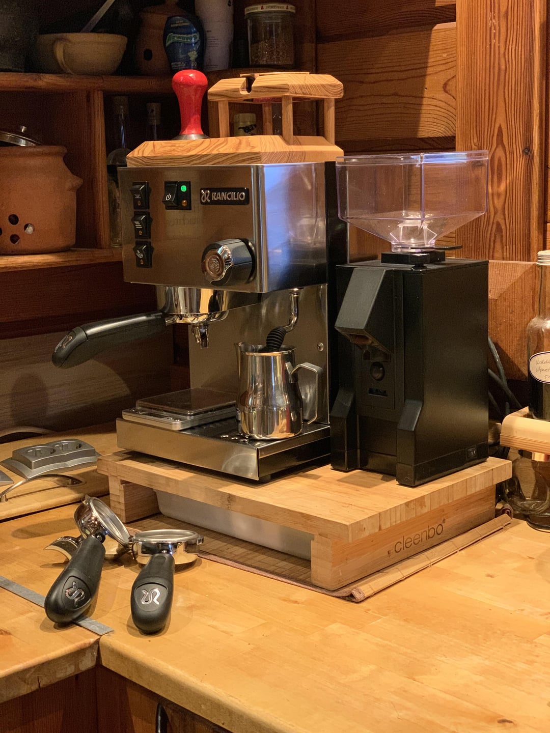 2nd machine, 2nd grinder. Slowly upgrading towards endgame Dining and Cooking