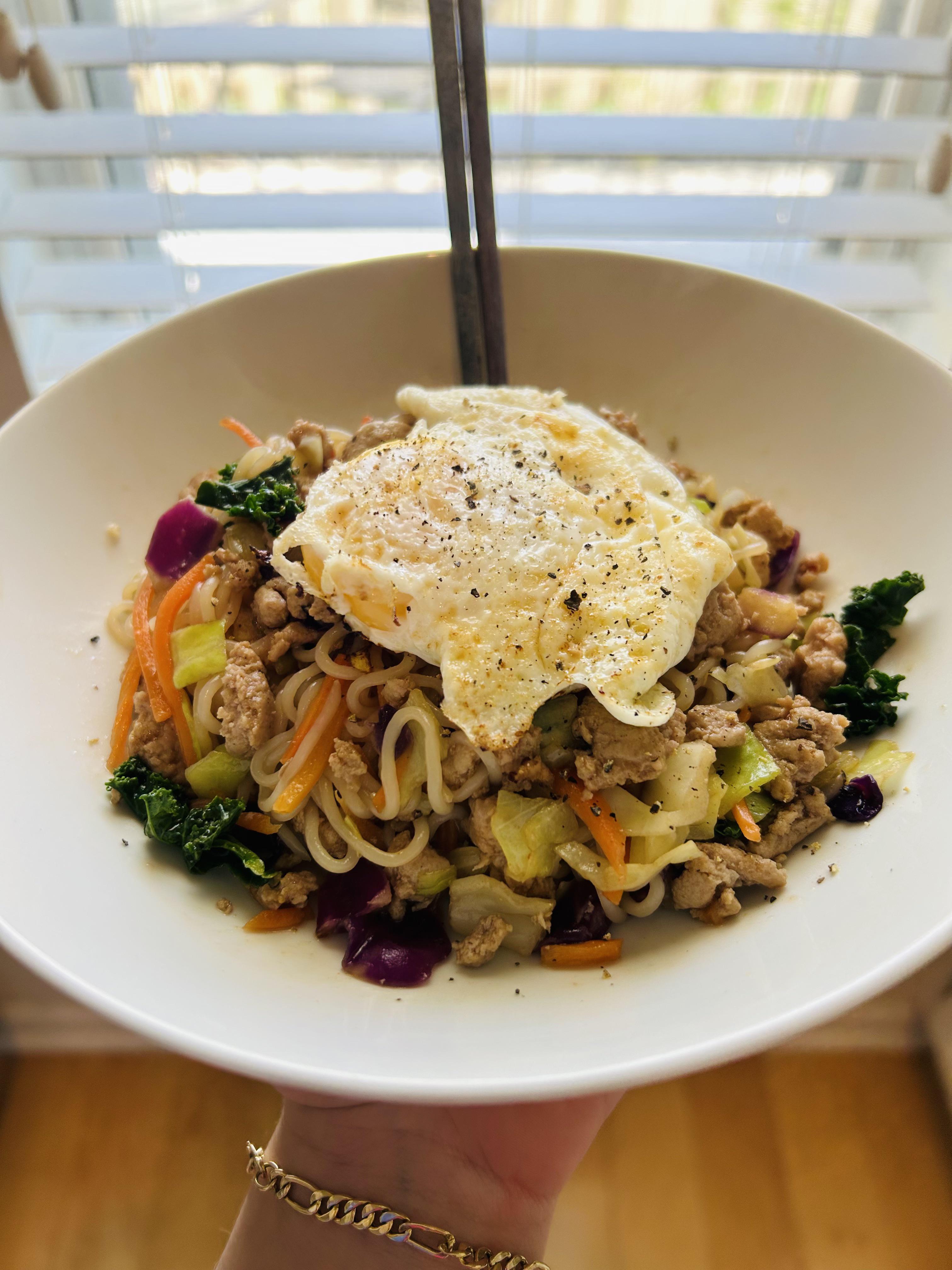 Konjac noodle stir fry w/ ground turkey, cabbage mix, kale, and carrots