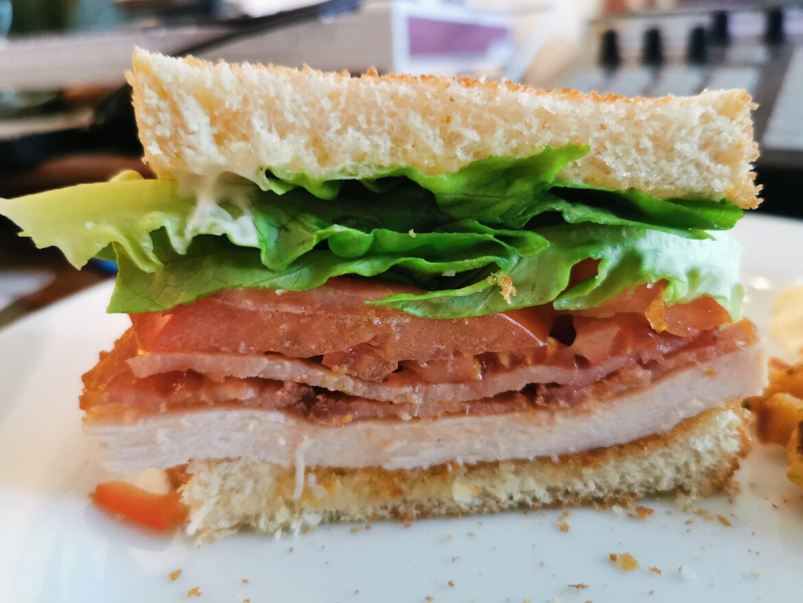 Chicken club sandwich with mayo