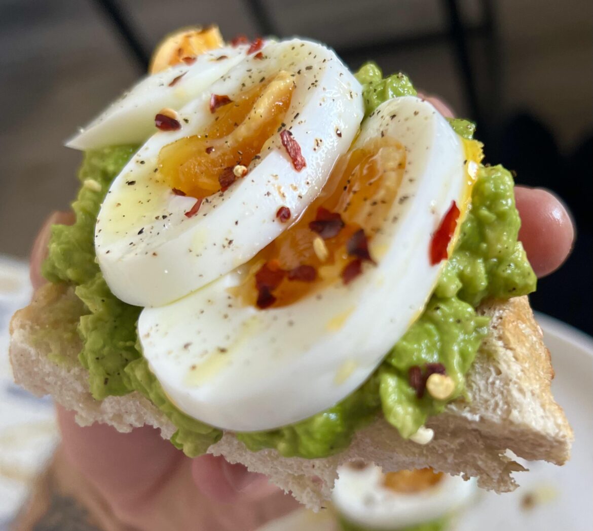 Open-faced sarnie: egg, avocado and chili.