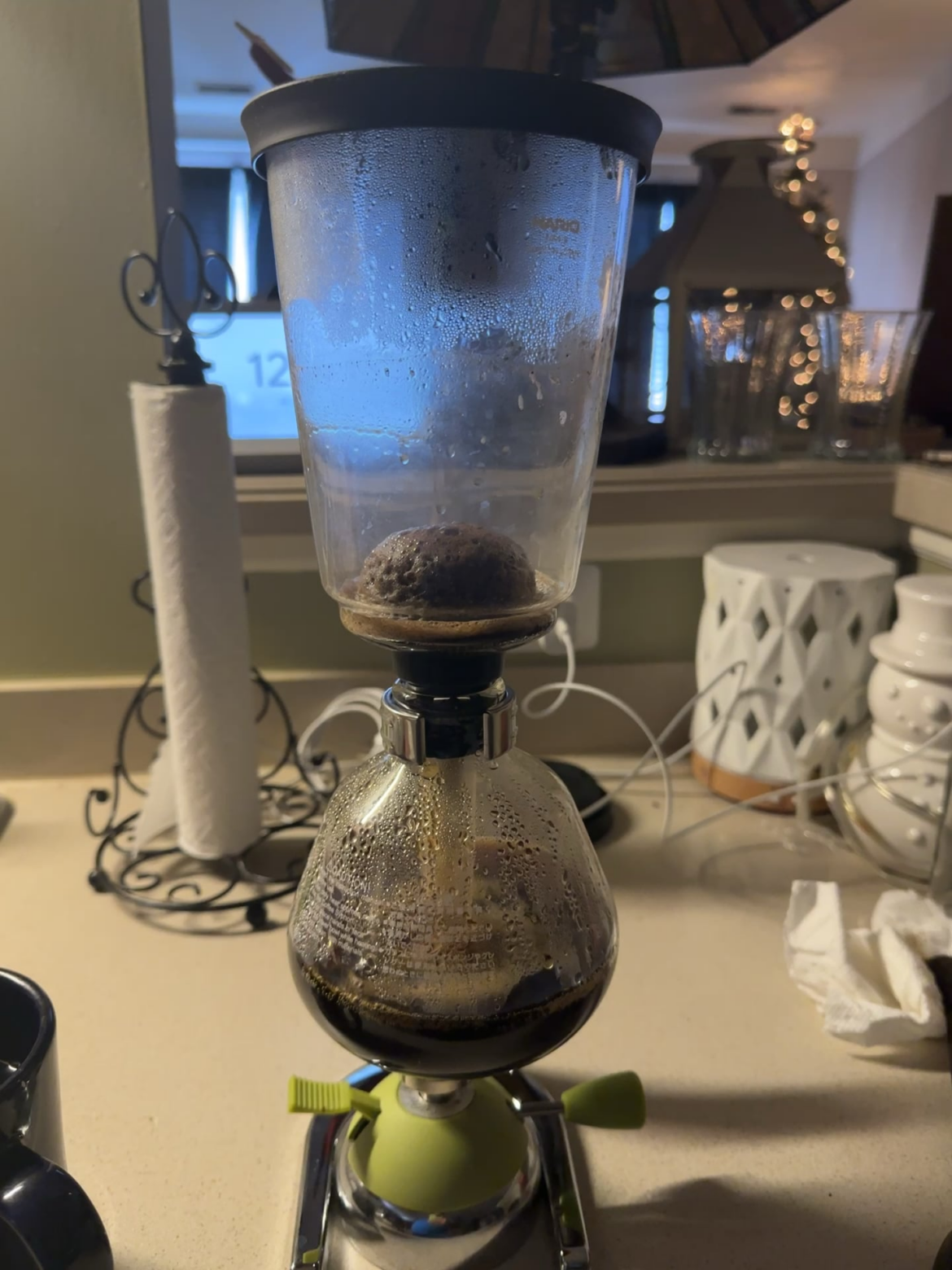 I’m had no idea what to expect, but Siphon coffee has now caused my V60, Kalita, and Blue Bottle Dripper to take a back seat. Sooooo tasty and so mellow!! Wow!!