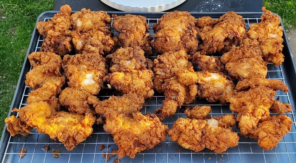 [Homemade] Spicy Chicken Sandwich and Fries