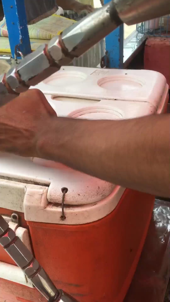 Street Fresh Grapefruit Juice!