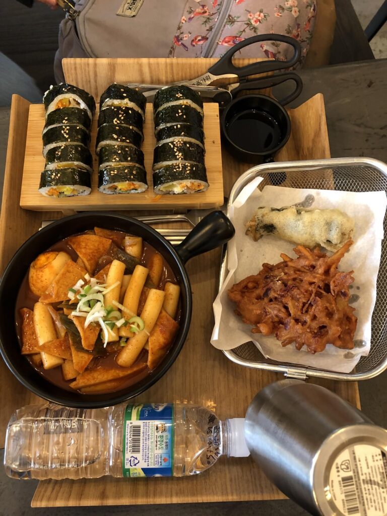 The many times I’ve eaten Korean food here in Chile 🇨🇱