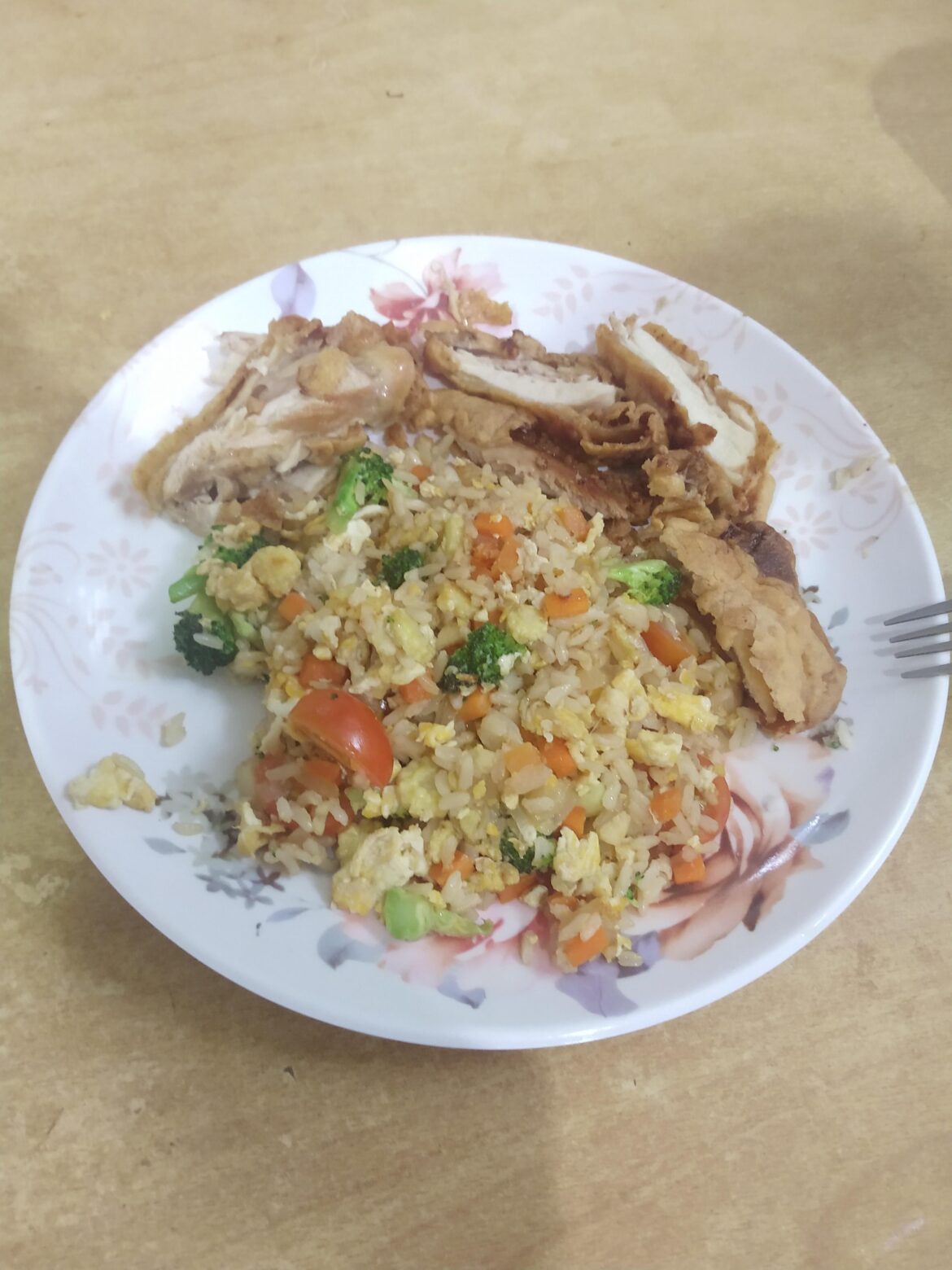 Well I'm not sure what everybody is having for brunch today. This is something I found that the local vendor in Thailand. Kind of a fried rice and breaded chicken. It was only 40 THB. Very very delicious.
