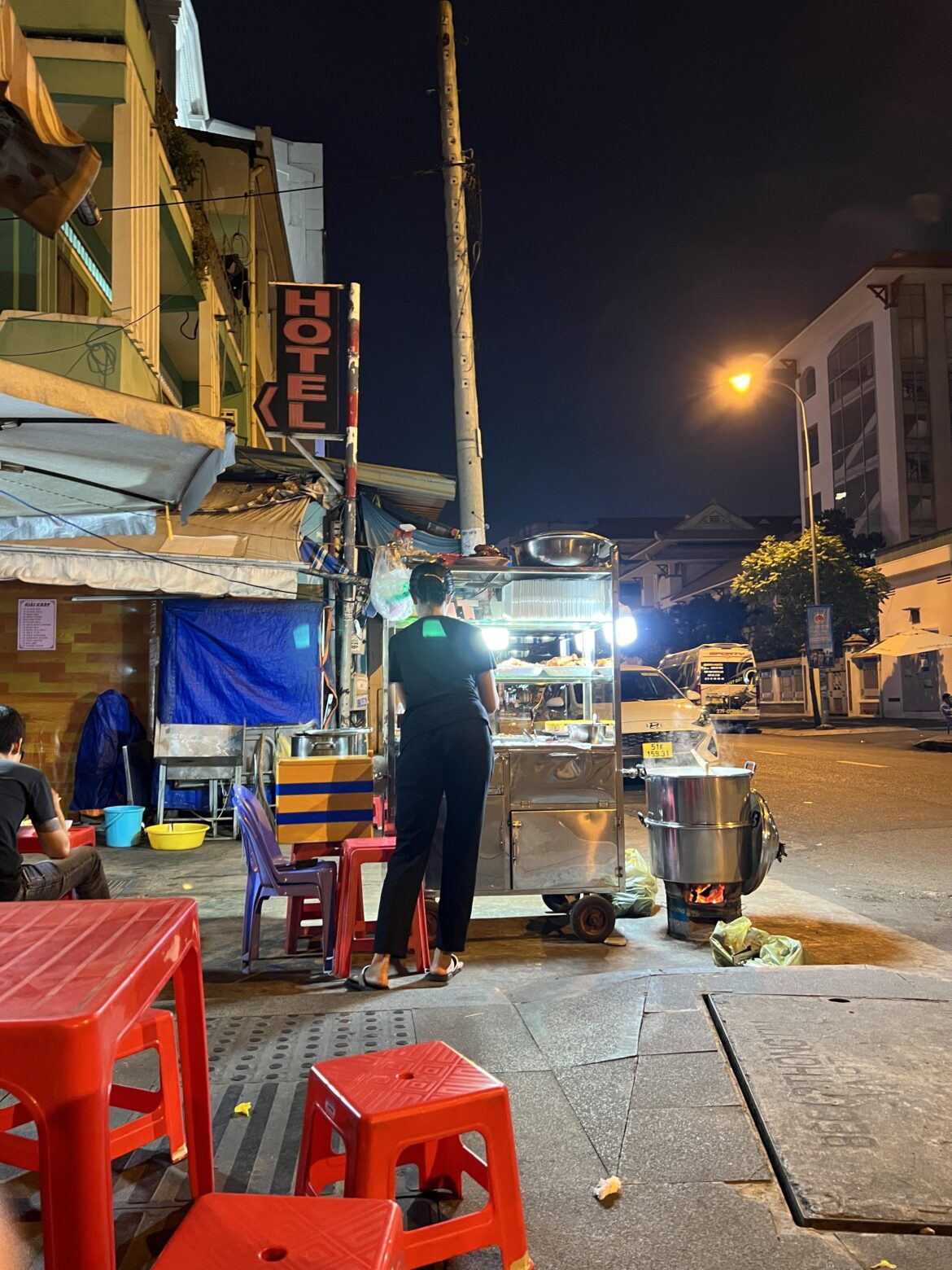 Com Tam (broken rice) stall
