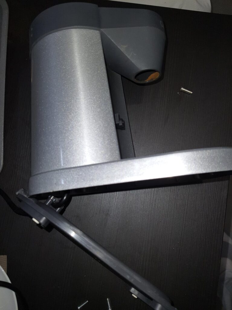 Help : Does anyone knows where this little guy goes in the Graef CM 800 grinder ?