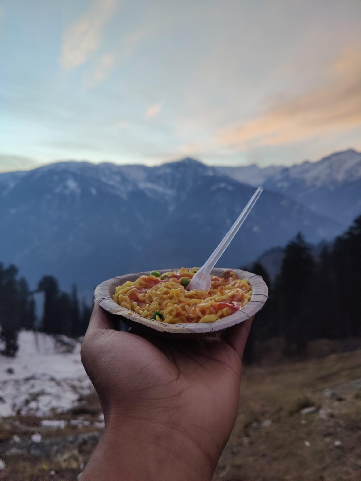 A pack of Maggi and the moutains that's what makes your heart full of wonders..☺️