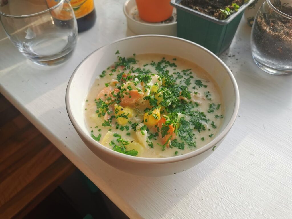 Made Kenji's fish chowder and some homemade wheaten bread. Really pleased with how it's come out