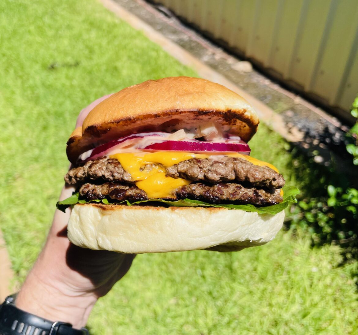 Home made cheeseburger