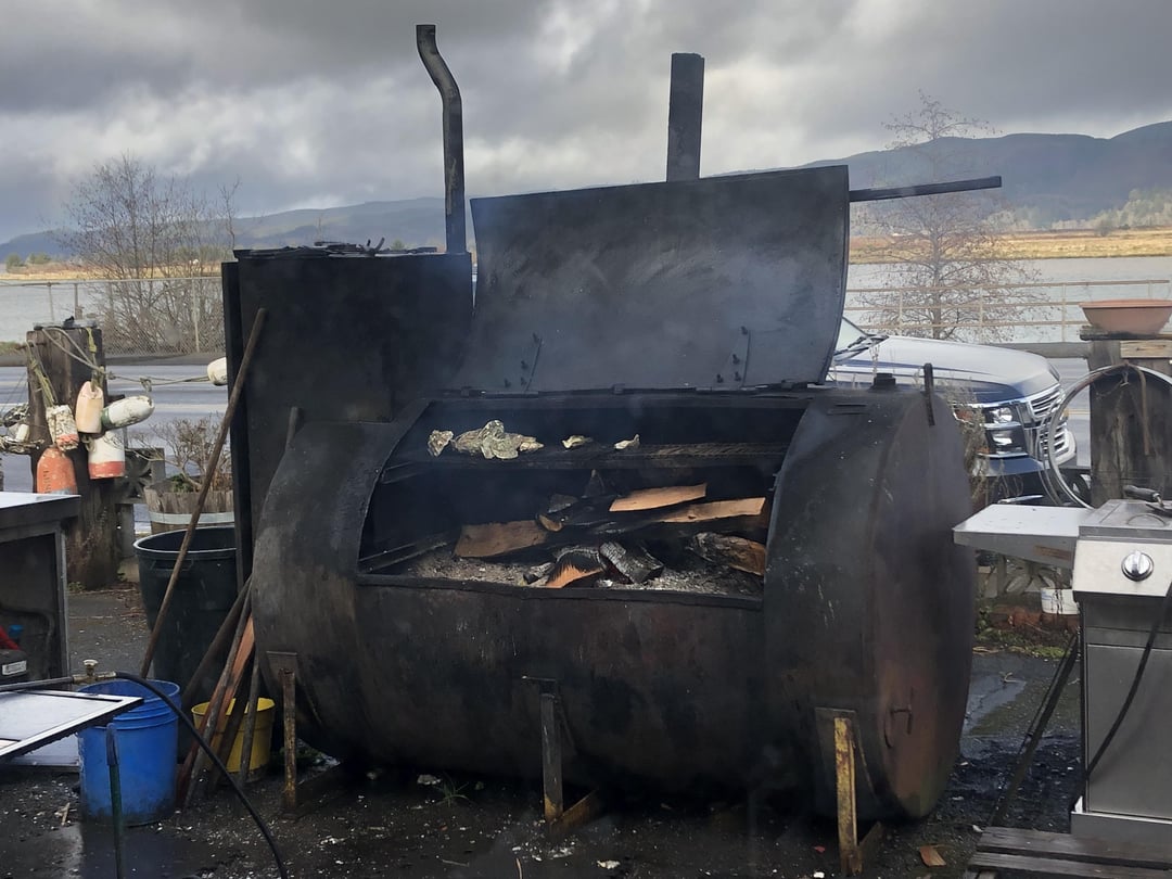 [I ate] alder wood grilled oysters Dining and Cooking
