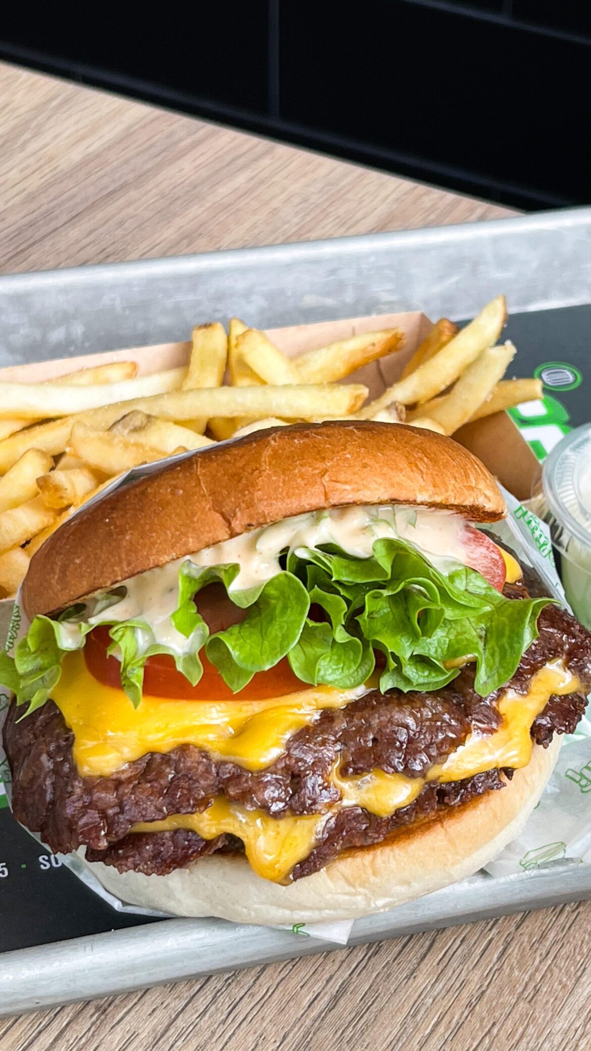 Classic smashburger with double cheese 🥹