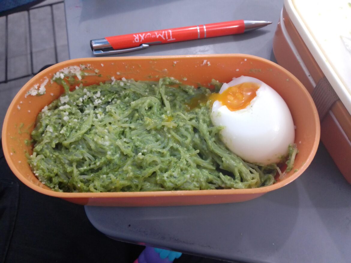 My school lunch today! Left overs from what I cooked yesterday, Chinese vermicelli, some cream cheese and spinach sauce thingy and asoft boiled egg
