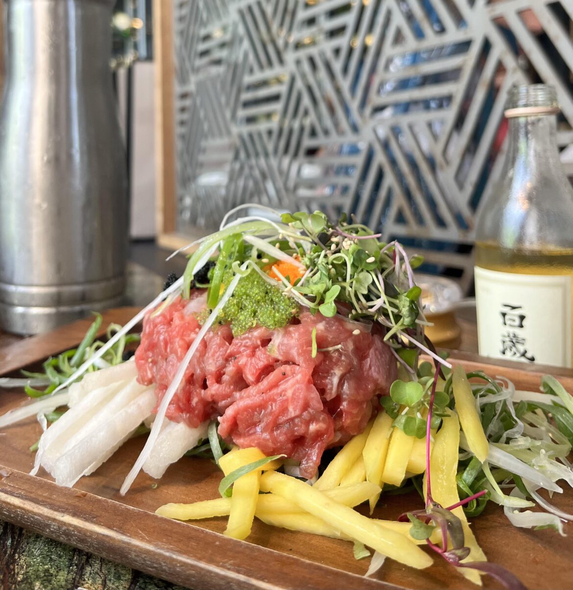 Need more yukhoe in all our lives.