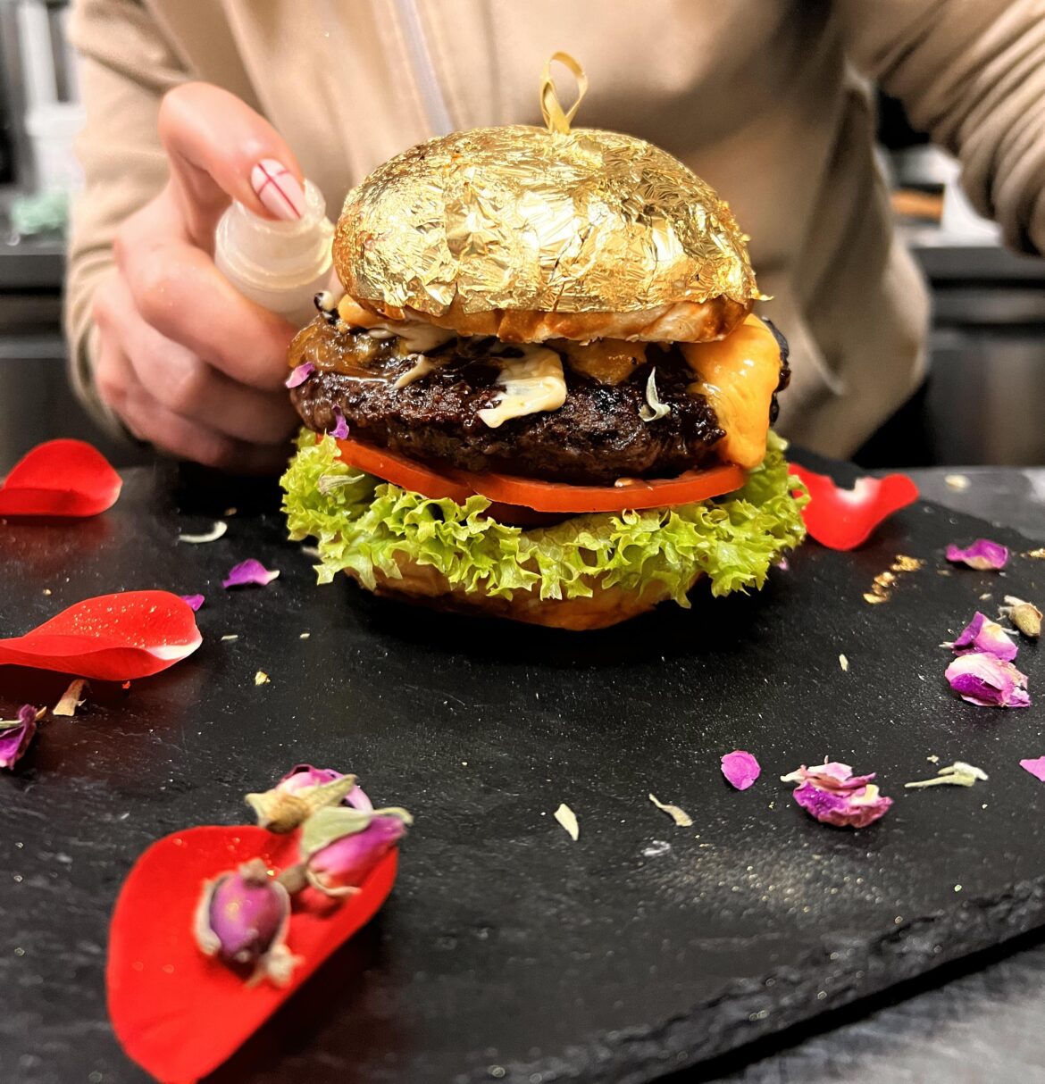 Cheeseburger with gold bun !