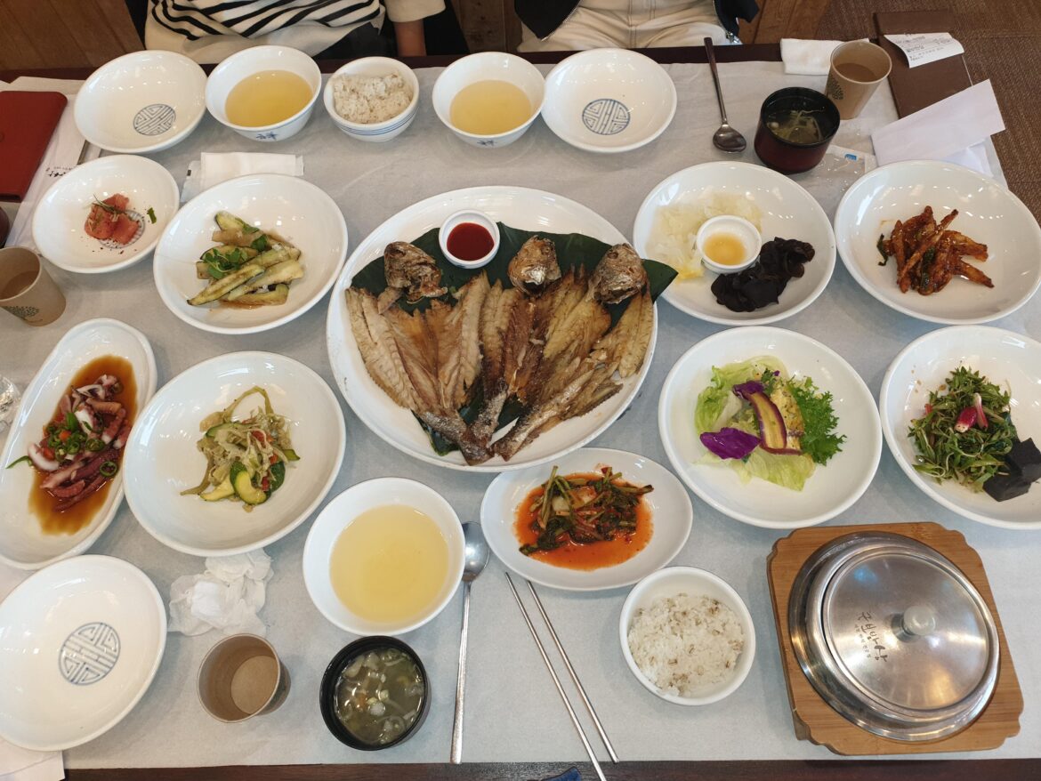 Gyeongnam Haman barley gulbi set meal