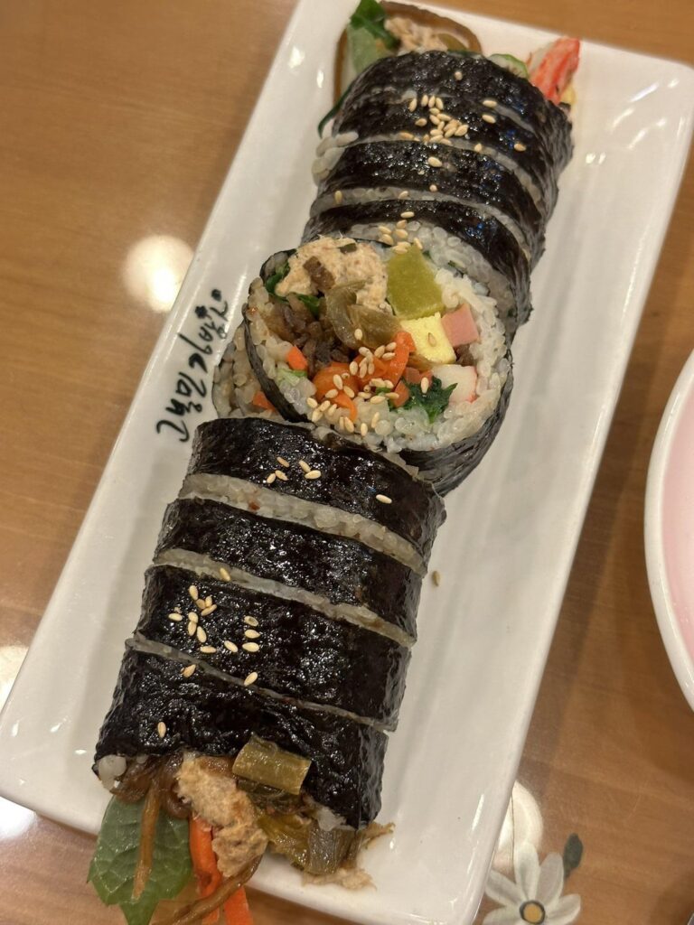 chamchi kimbap and yukgaejang😋