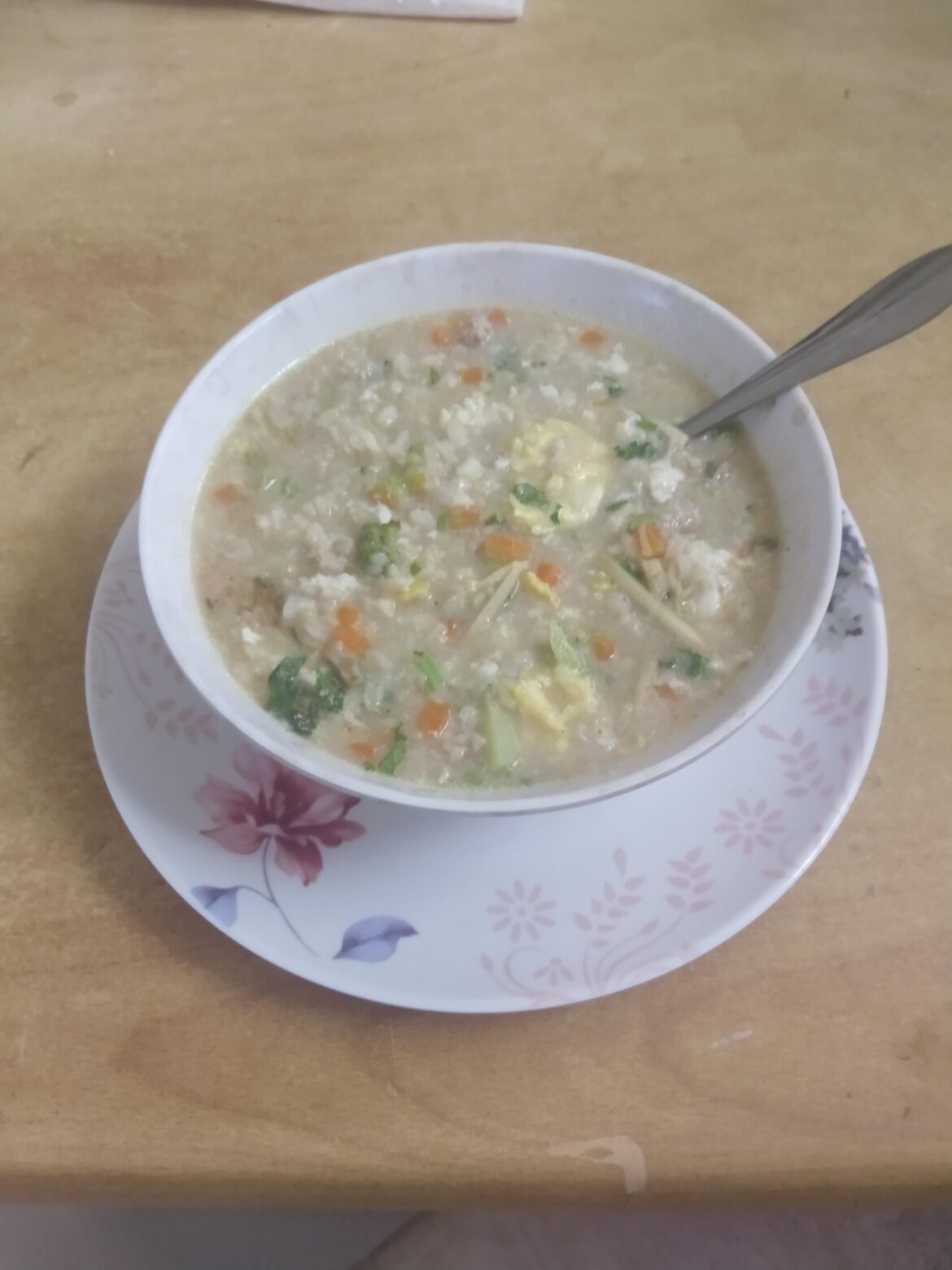 Not your typical rice soup that you find in Thailand. This one has vegetables and some pork. Most of the rice soups that you find here are just rice and water. This one was very delicious at 30 THB