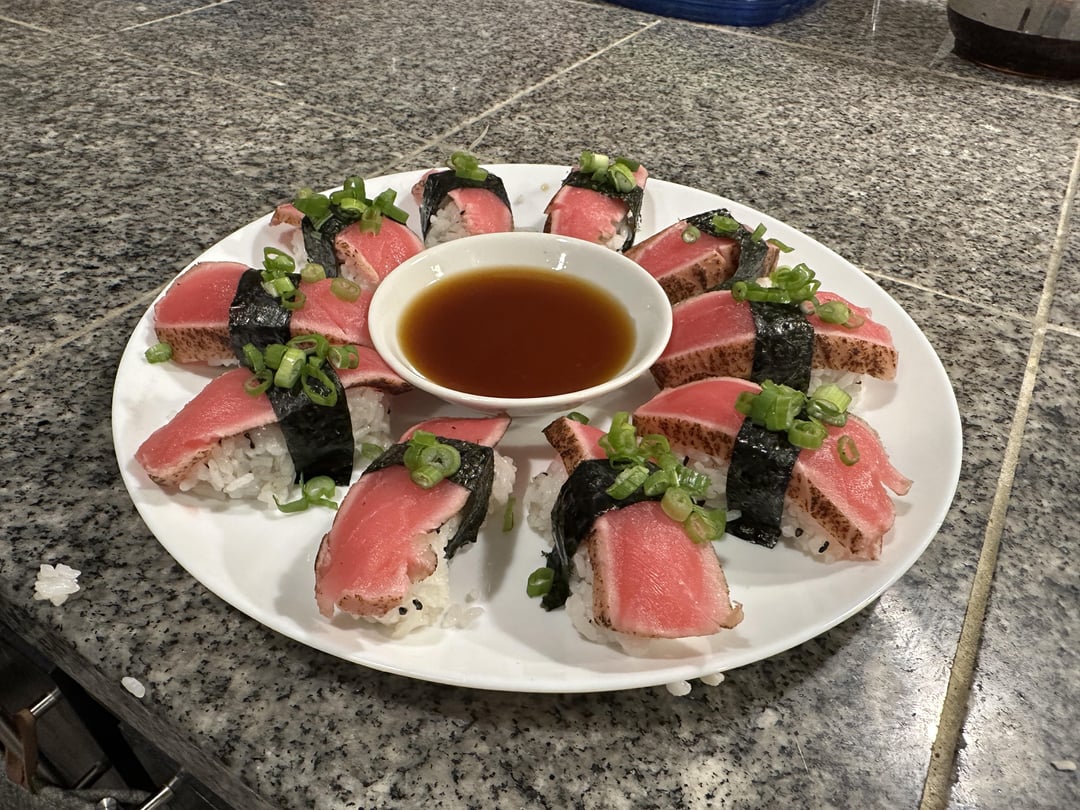 Tuna tataki nigiri I made the other day Dining and Cooking
