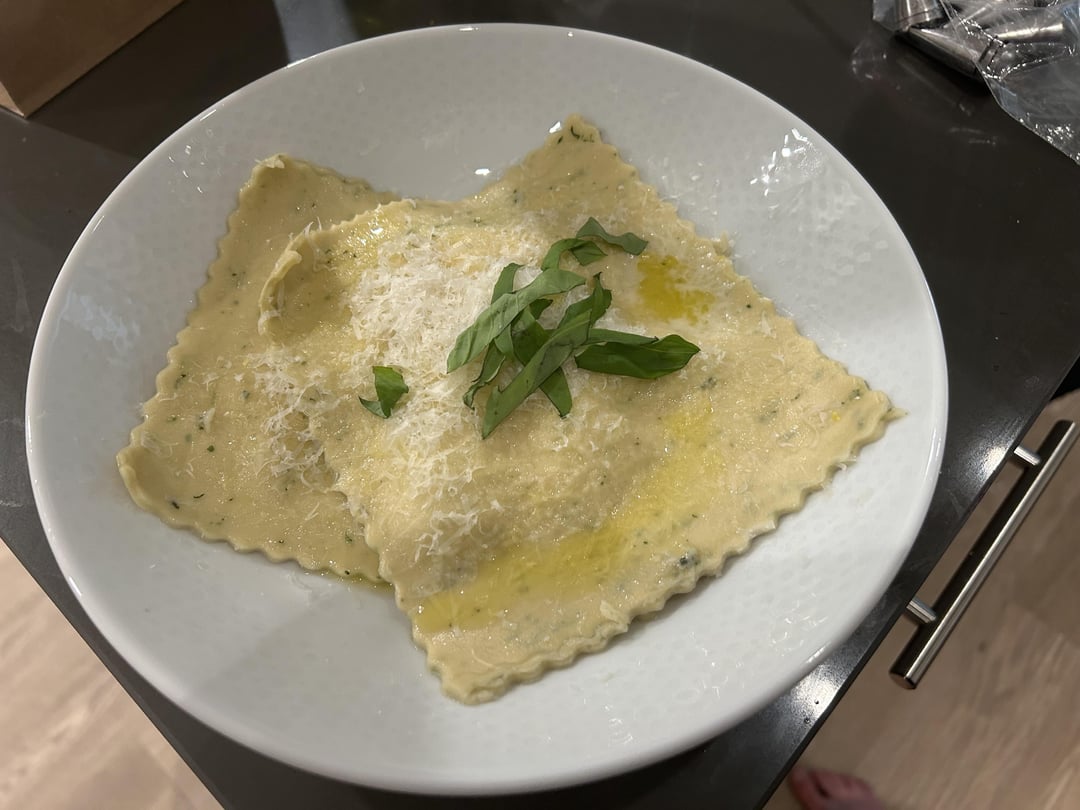 Tried large egg yolk ravioli for the first time 🎉 Dining and Cooking