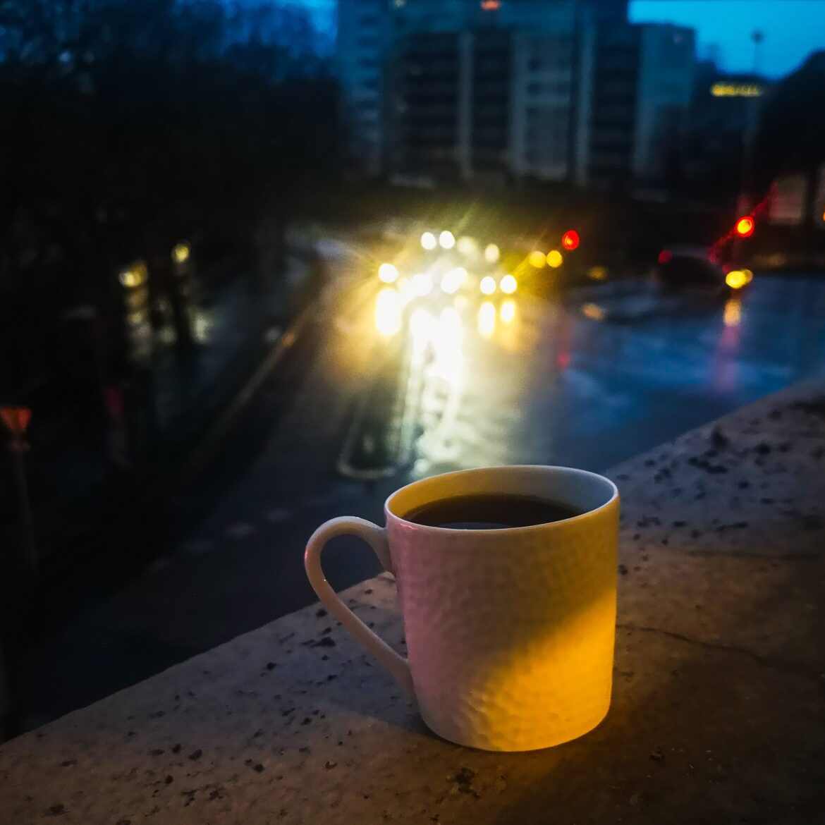 In order to feel hte flow of a city, wake up early, and observe.