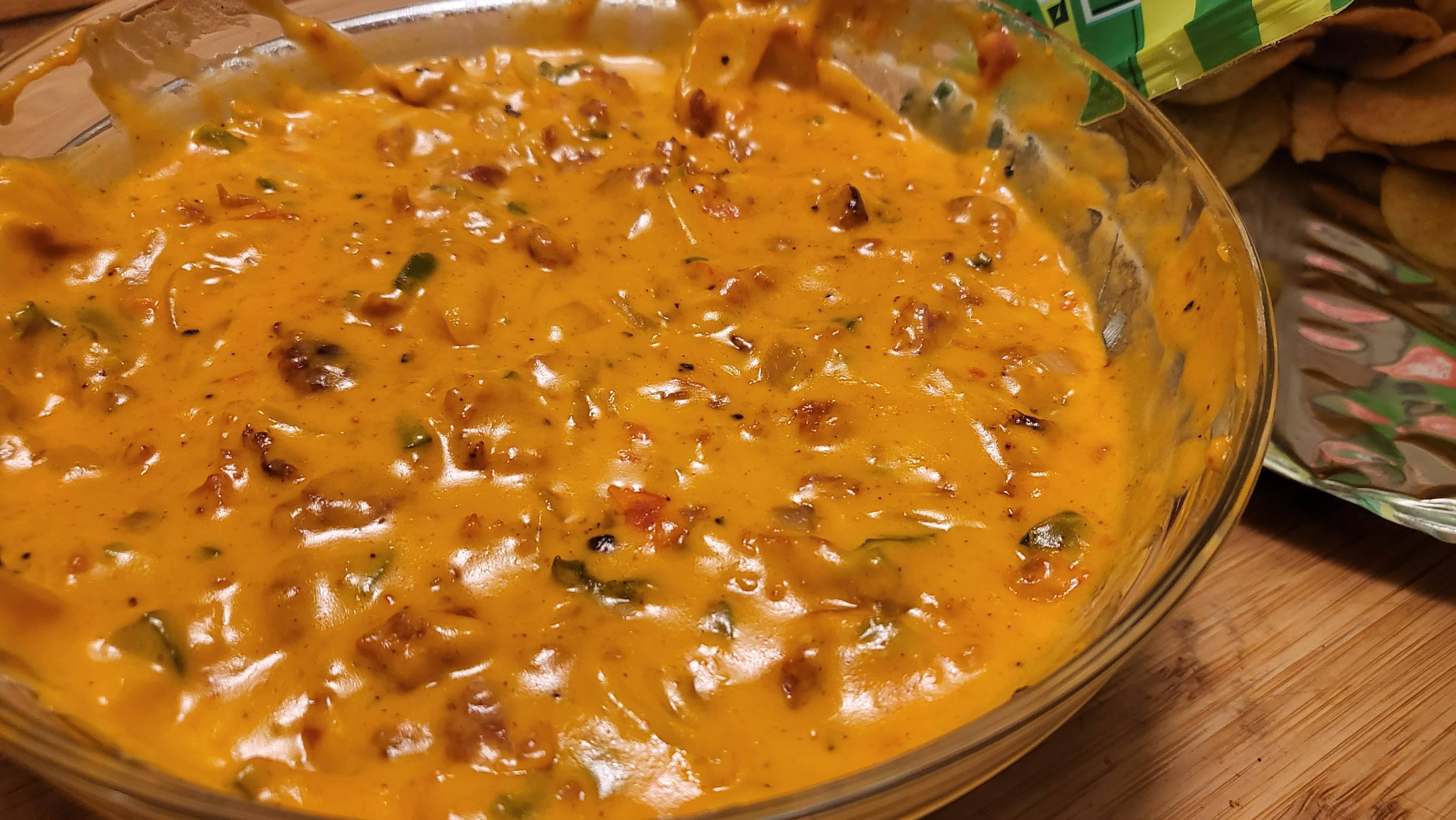 Choriqueso jalapeño, tomato, onion, oaxaca, cheddar, Monterey jack