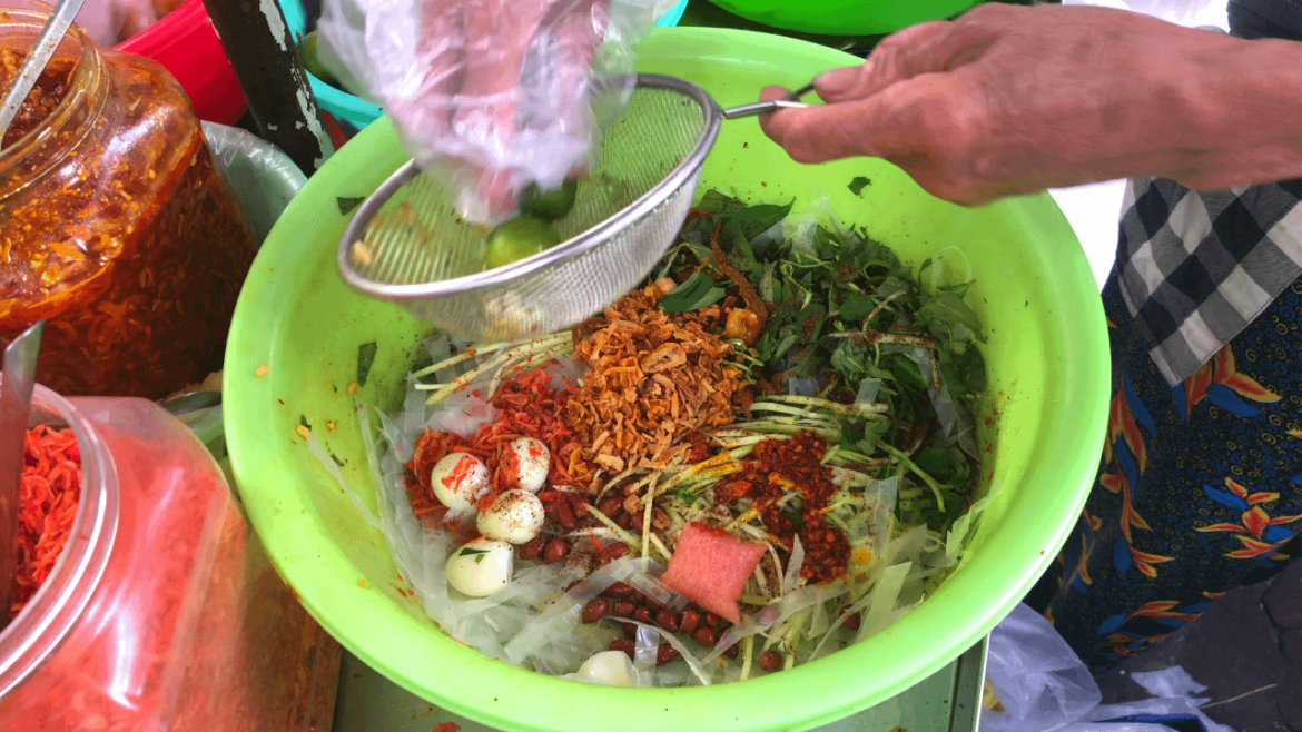 Amazing Vietnamese Mixed Rice Paper