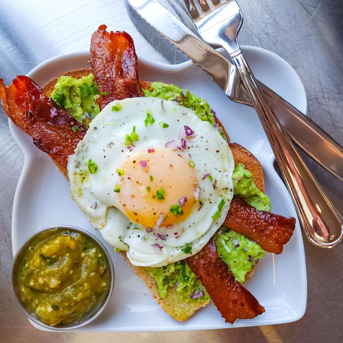 Avocado Toast w/ Egg