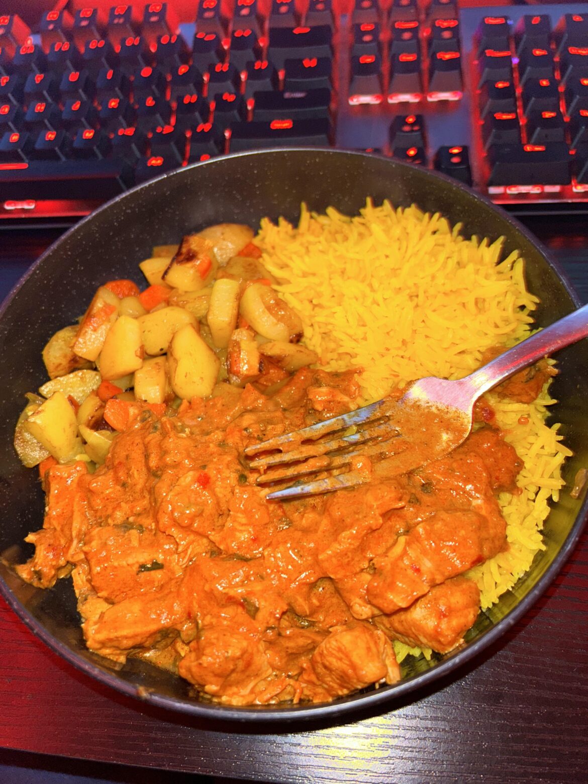 Tomato garlic chicken curry