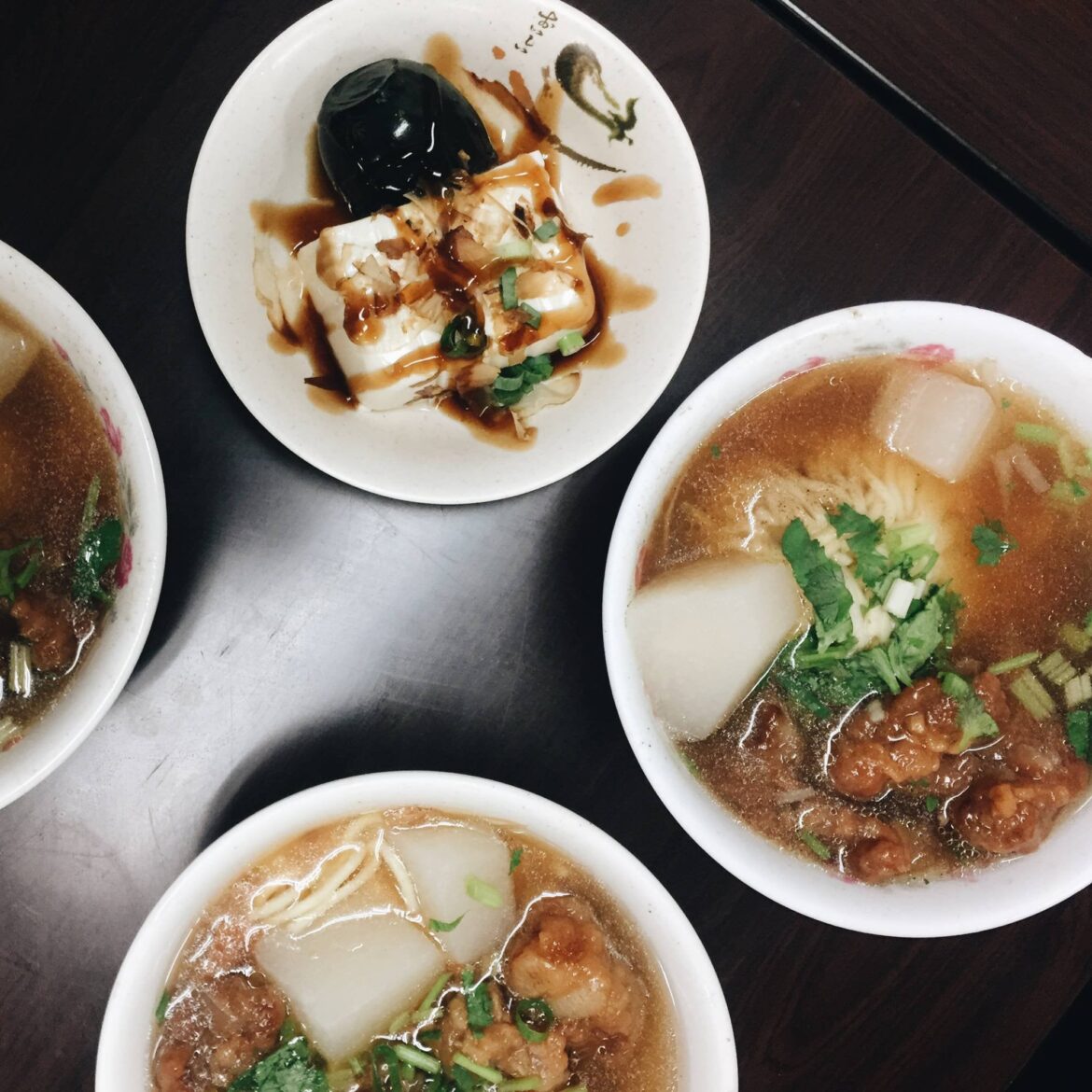 [Taipei] Beef noodles and silken tofu with preserved egg