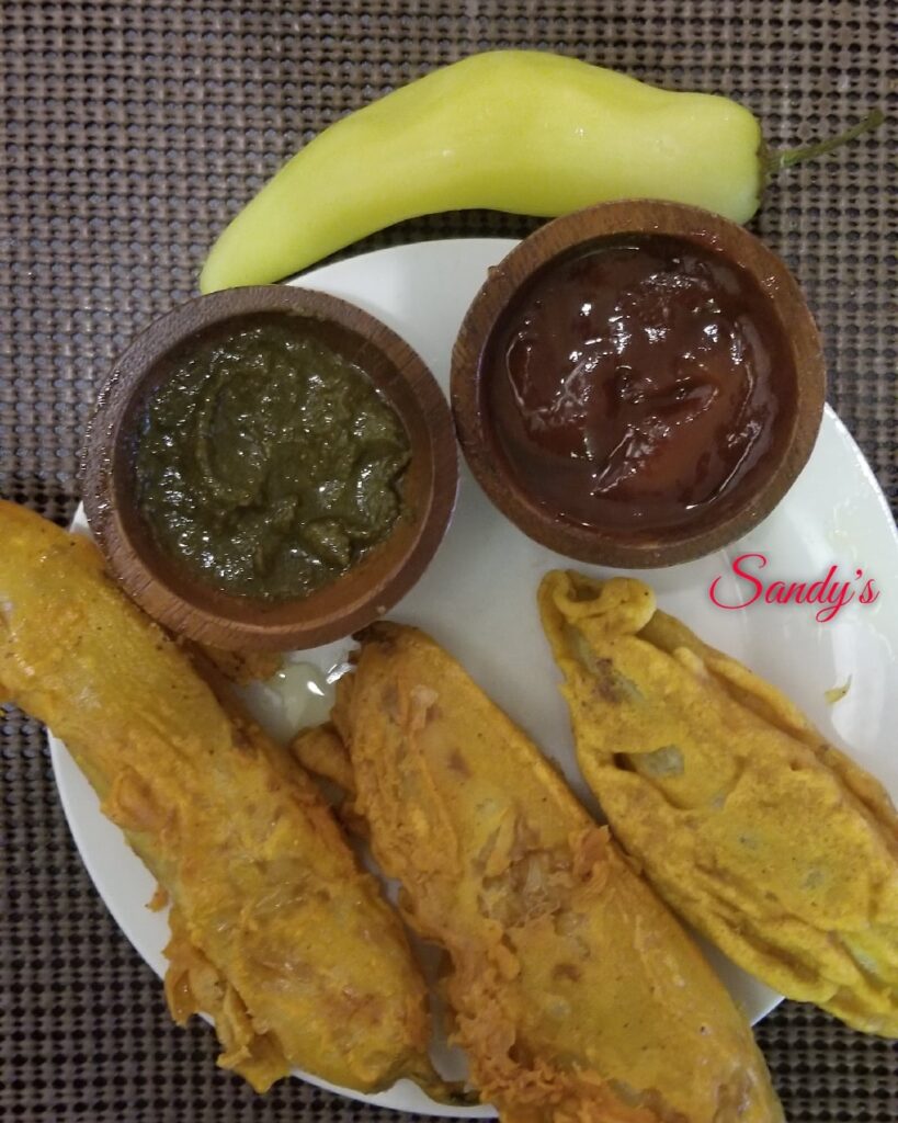 Banana pepper fritters (mulaku bhajji) for a rainy day [Indian]