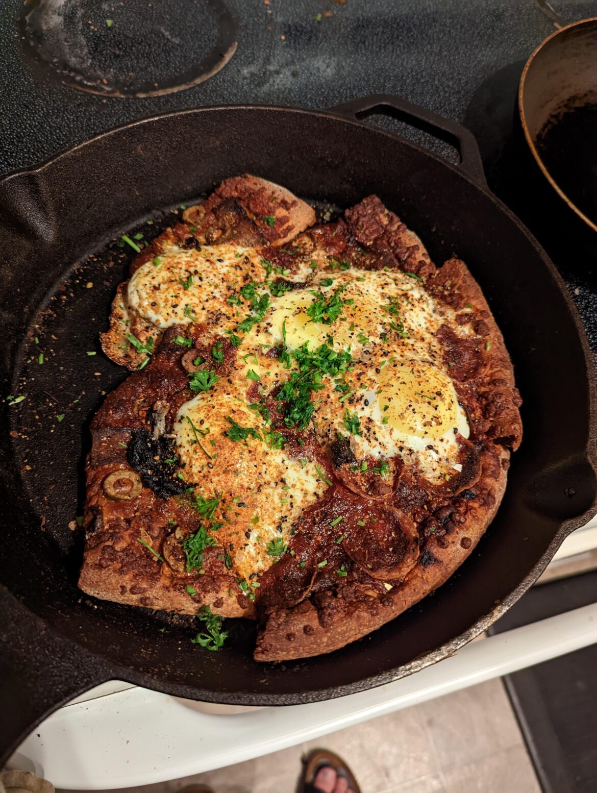 Respecting leftover pizza 🤤🤤🙃🙃