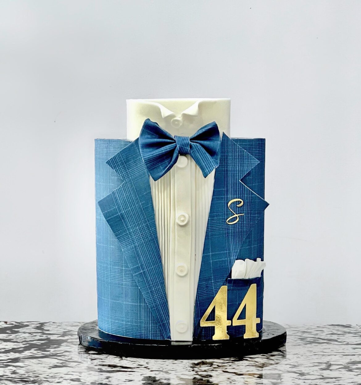 Suit Cake