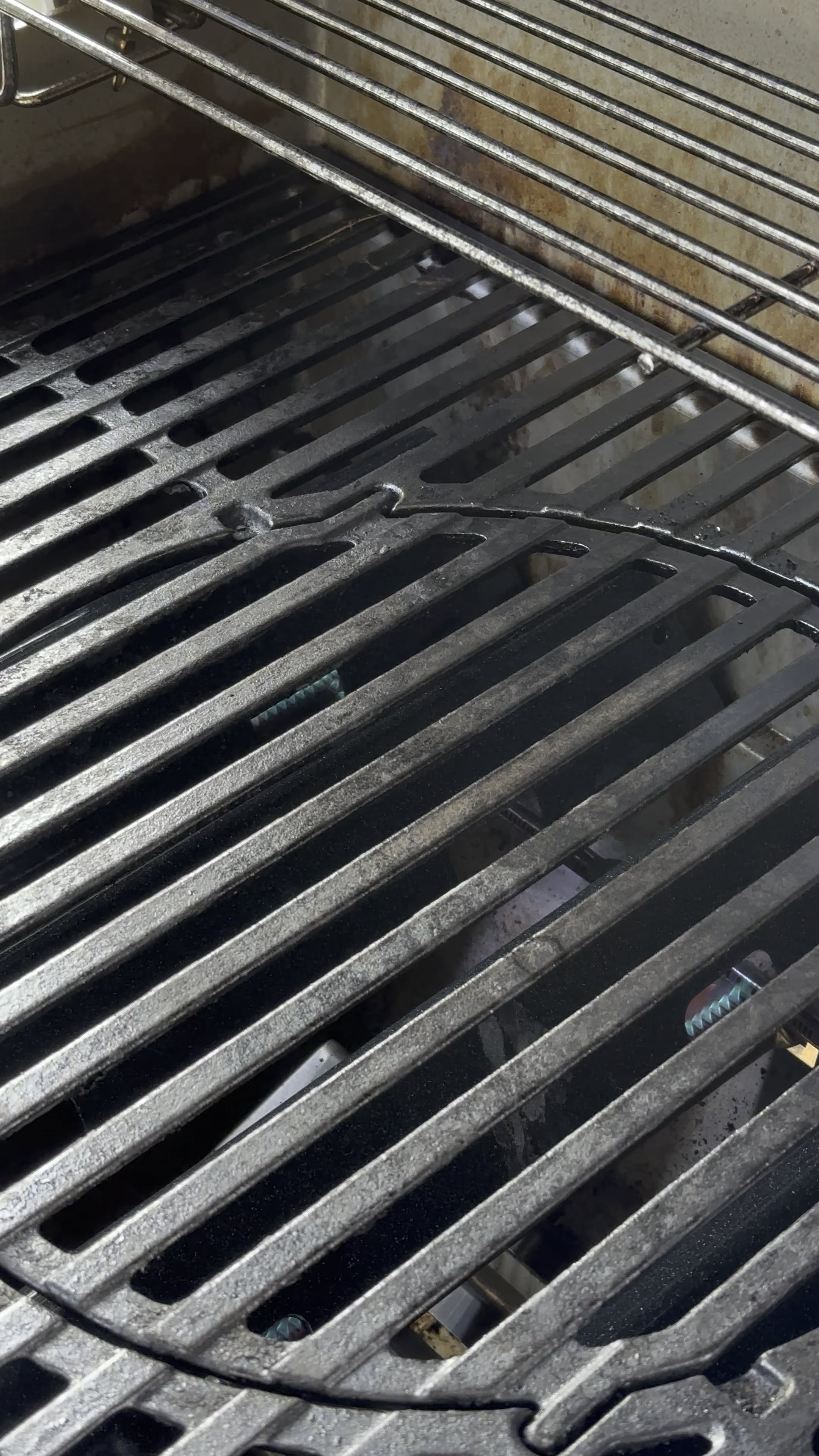 Why is my gas grill do this? Burners goes off and on constantly. Dining and Cooking