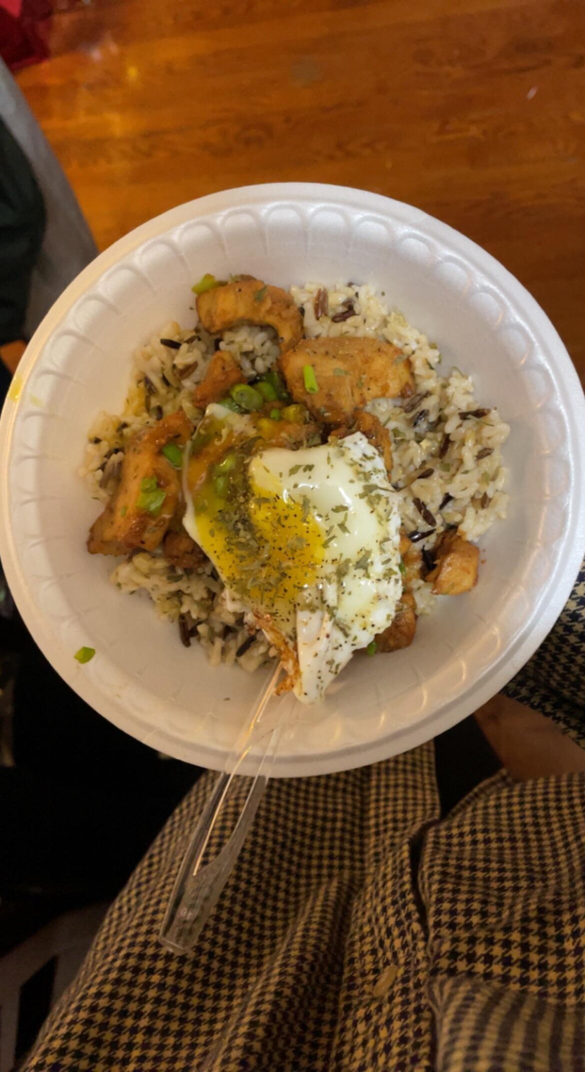 egg over chicken and rice