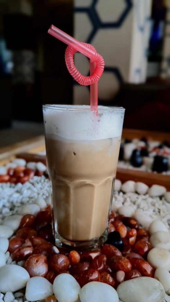 Couldn't resist myself into getting a Iced Americano. The presentation of the coffee was okay but loved the taste.