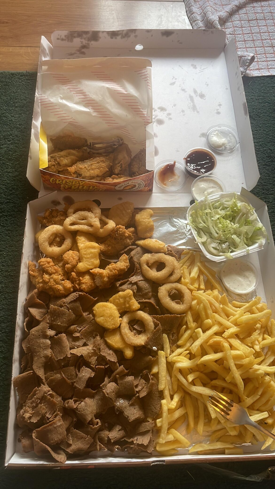 Fried chicken munchy box